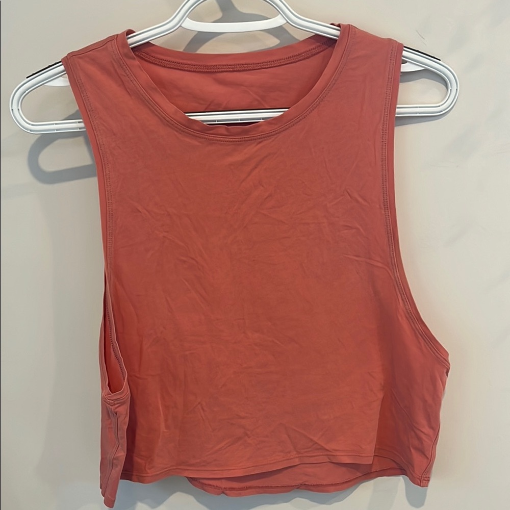 Lululemon crop top